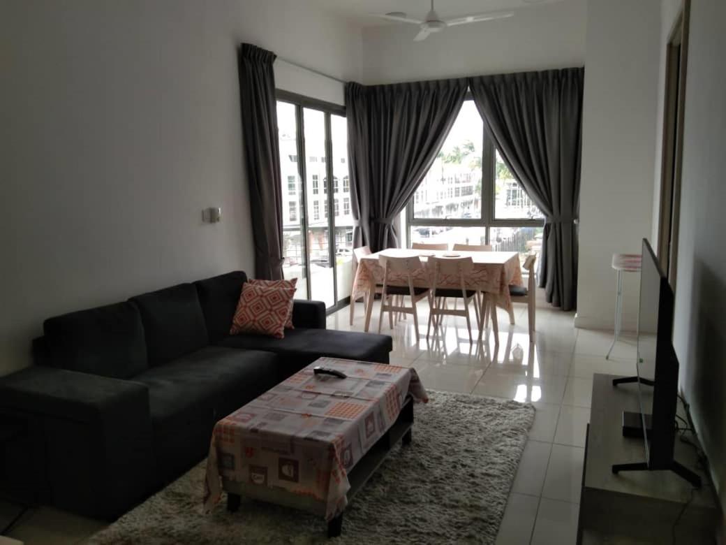 Pintarman Family Suites @ Miri Times Square Екстериор снимка